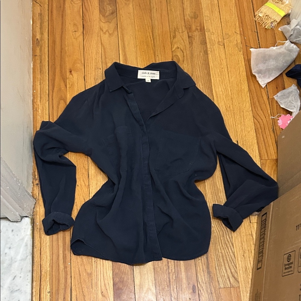 Cloth & Stone created in Los Angeles blue size medium Button Down Shirt.